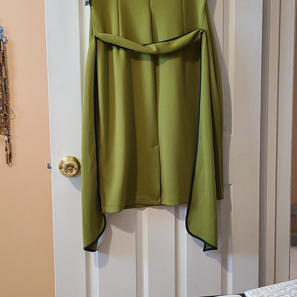 Dress - Picture 3 of 4